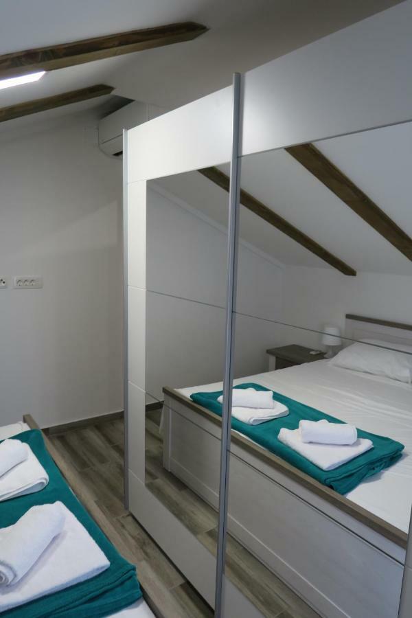 Family Apartment Baška Exteriör bild