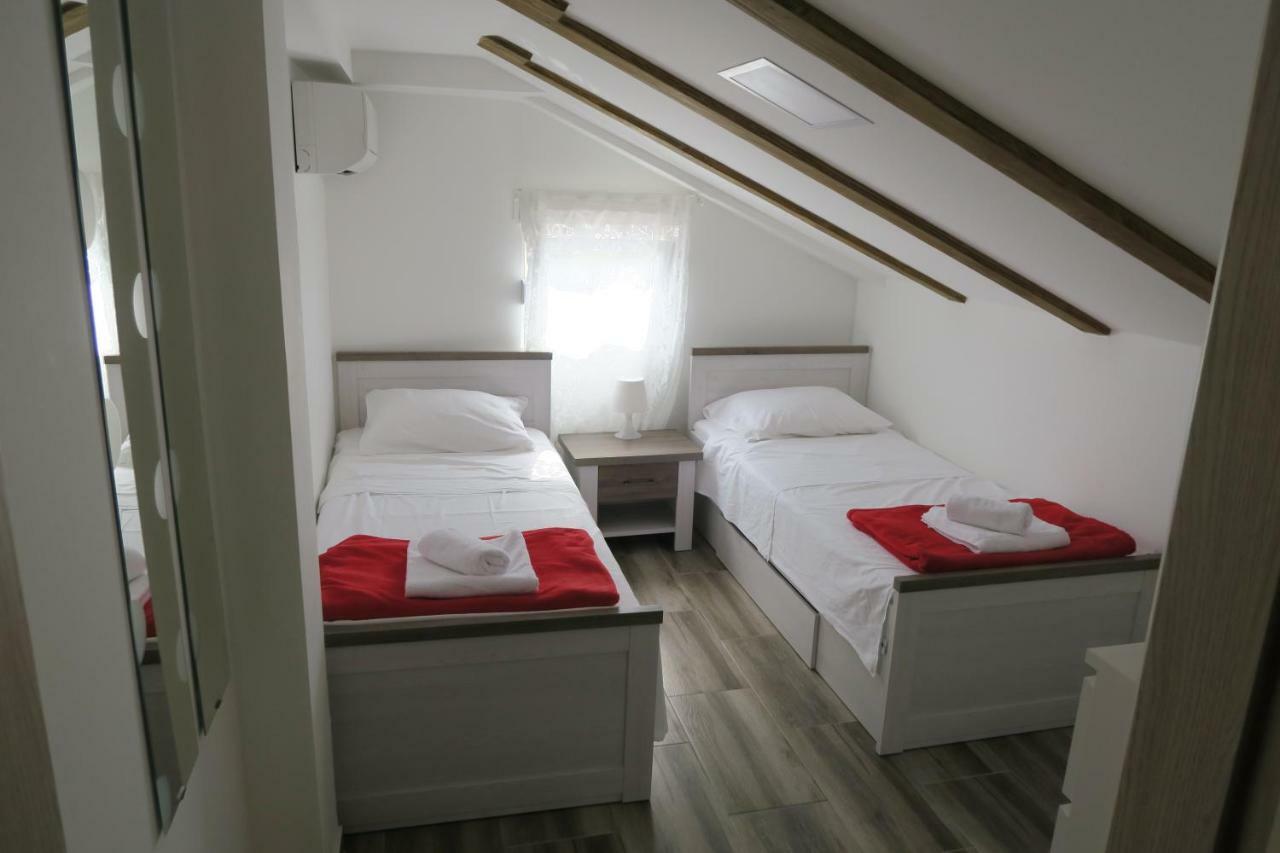 Family Apartment Baška Exteriör bild