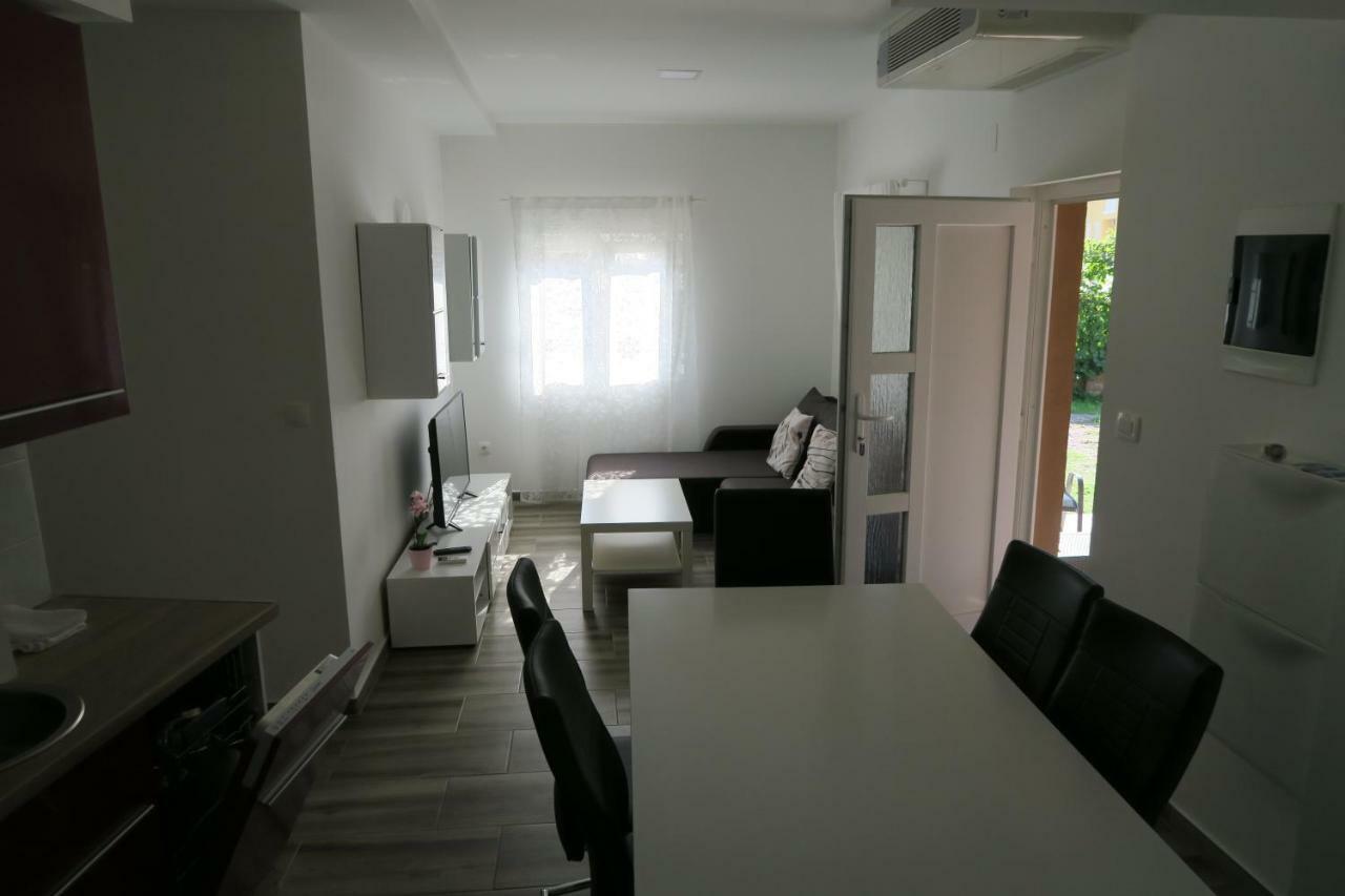 Family Apartment Baška Exteriör bild