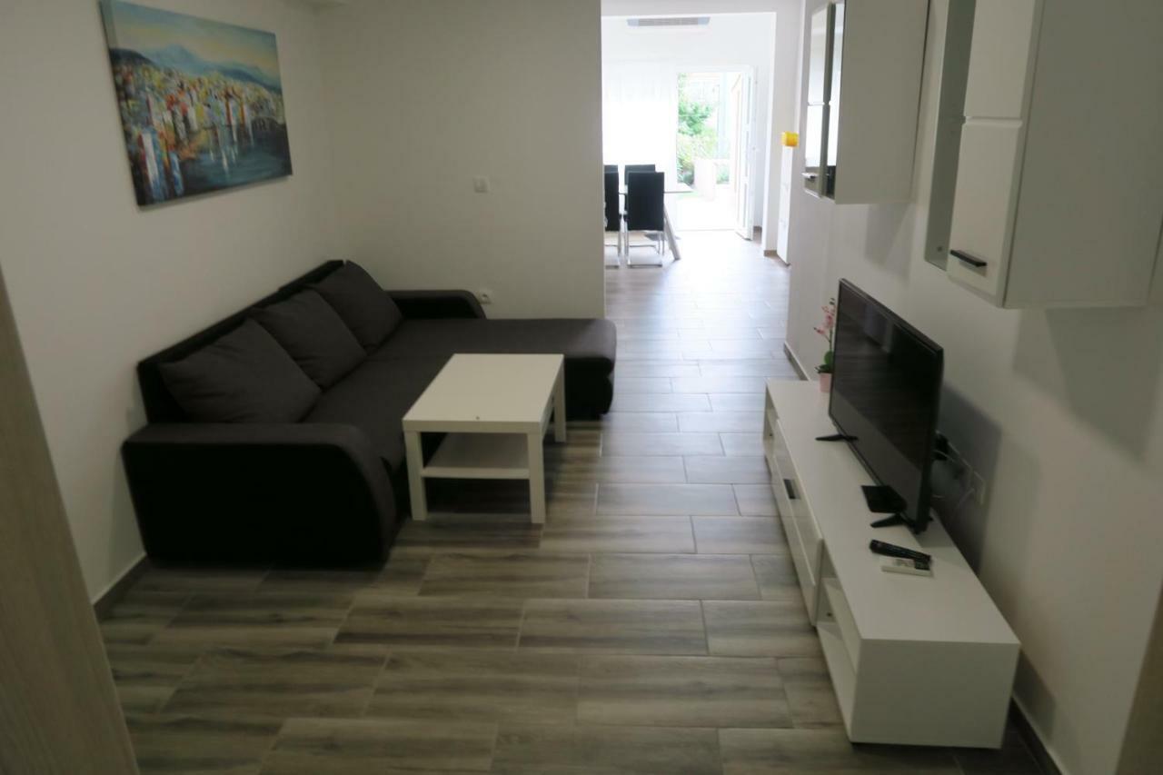 Family Apartment Baška Exteriör bild