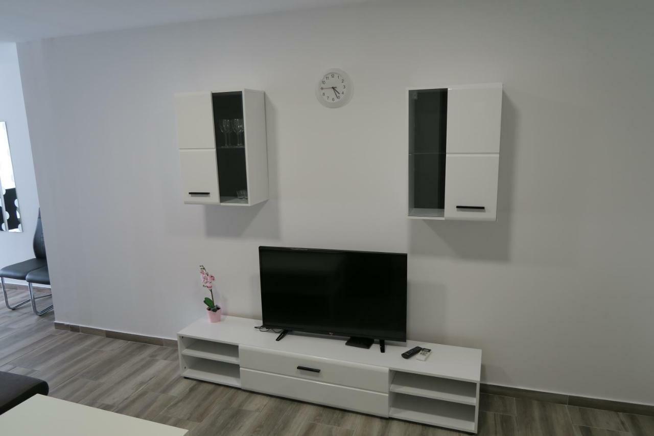 Family Apartment Baška Exteriör bild