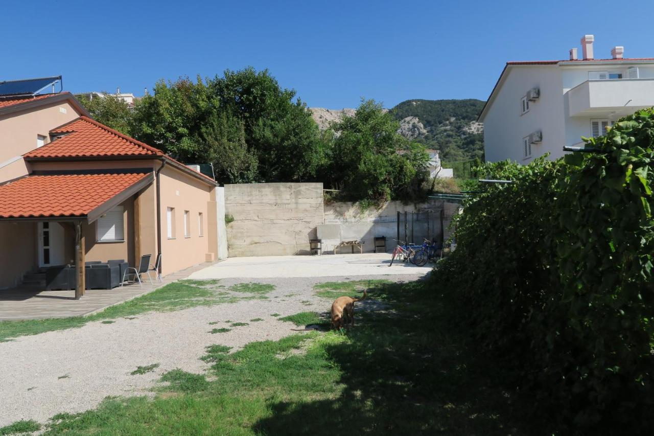 Family Apartment Baška Exteriör bild